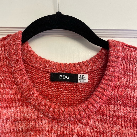 Red Sweat Top - Picture 2 of 4